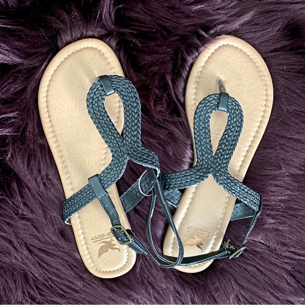Sheikh Black & Tan Thong Sandals